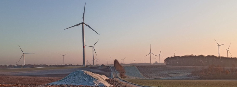 Financing large-scale renewable energy projects: investment loan for construction Financing large-scale renewable energy projects: investment loan for construction