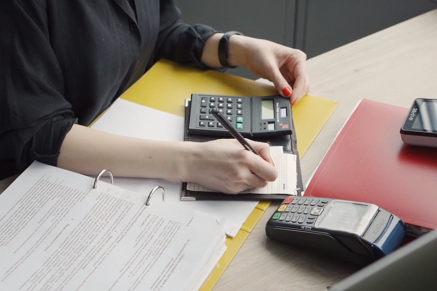 Cash flow management in large projects Cash flow management in large projects